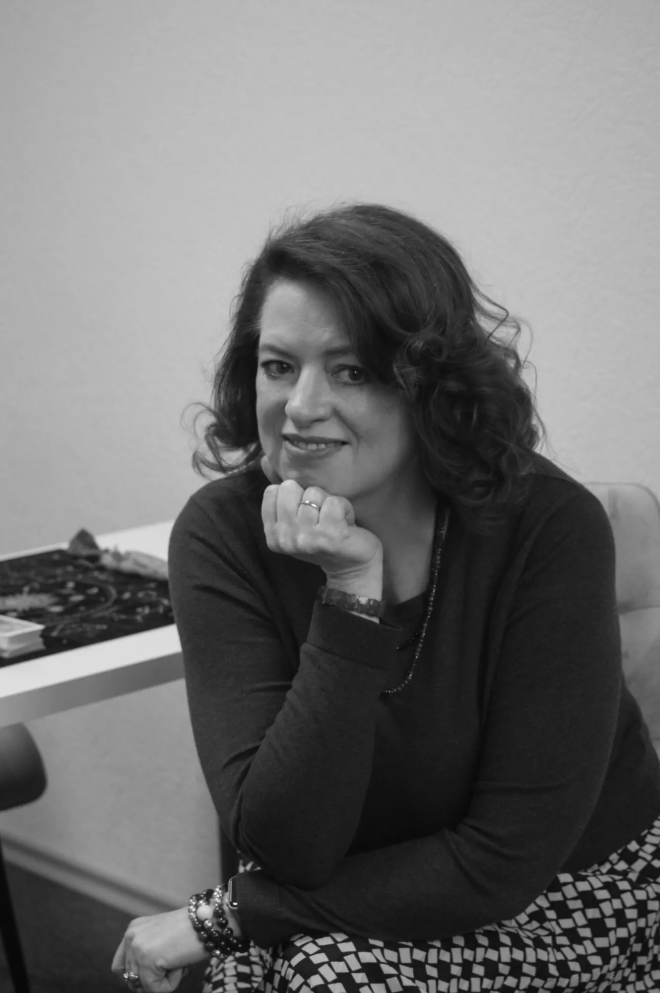 Елена, таролог и рунолог